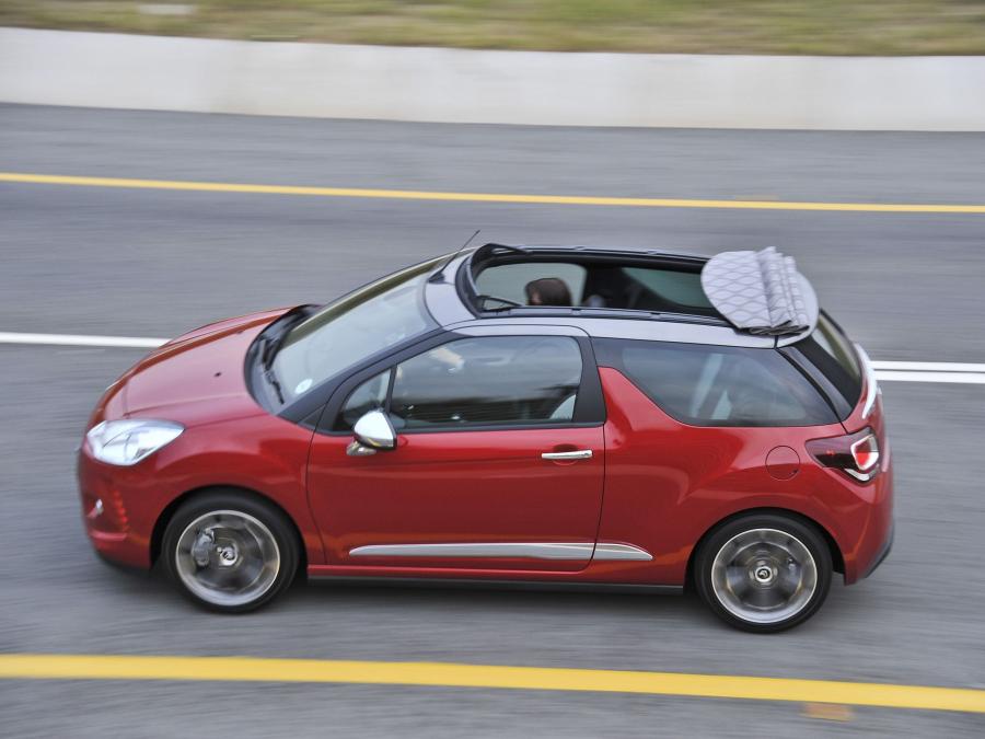  Citroen DS3 Cabrio 2013 года  (ZA) (фото 2 из 16)